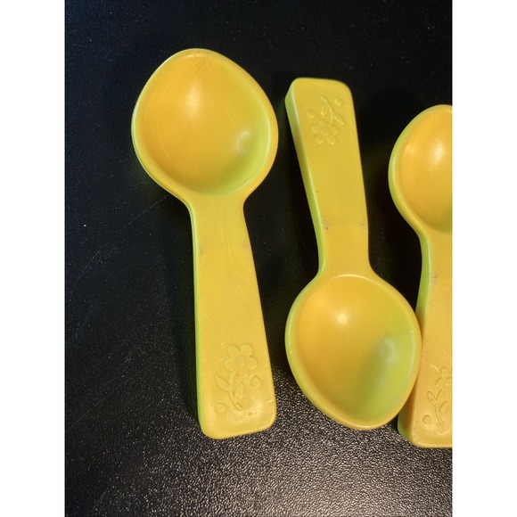 Lot 4 Vintage‎ Fisher Price TOY Spoons Yellow - Picture 3 of 6